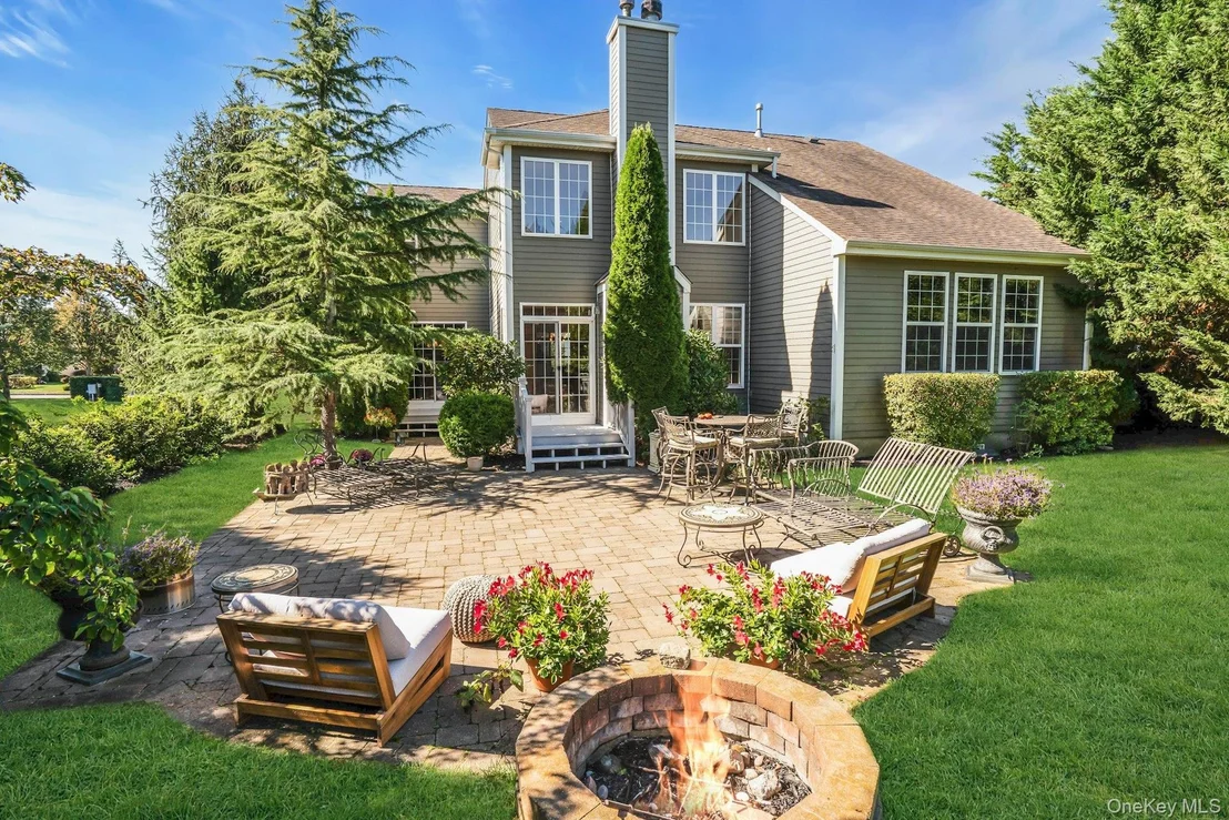 Photo of 420 Stonecrop Road
