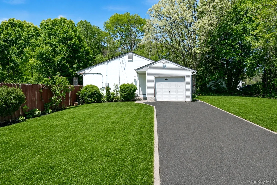 Photo of 103 Gates Avenue