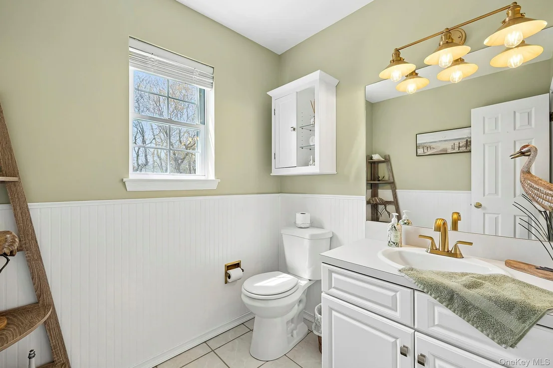 Photo of 240 Lisa Drive