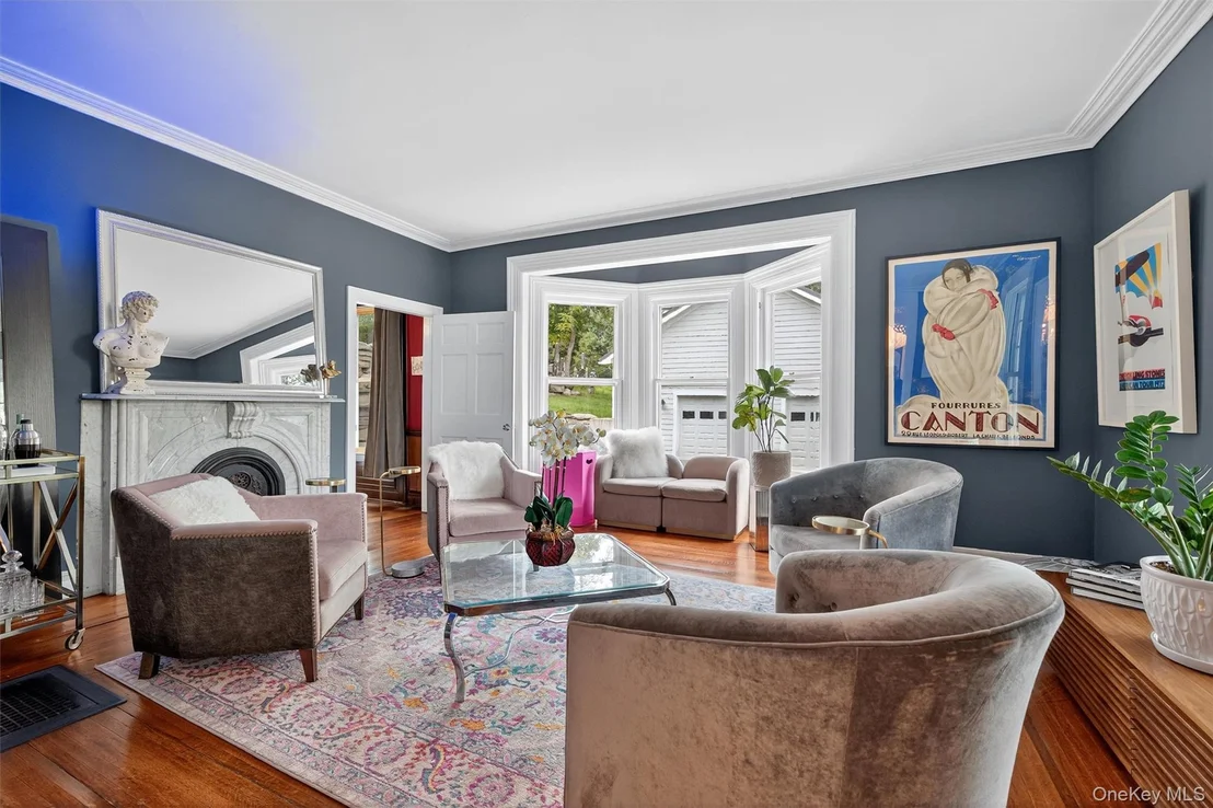 Photo of 1657 River Road