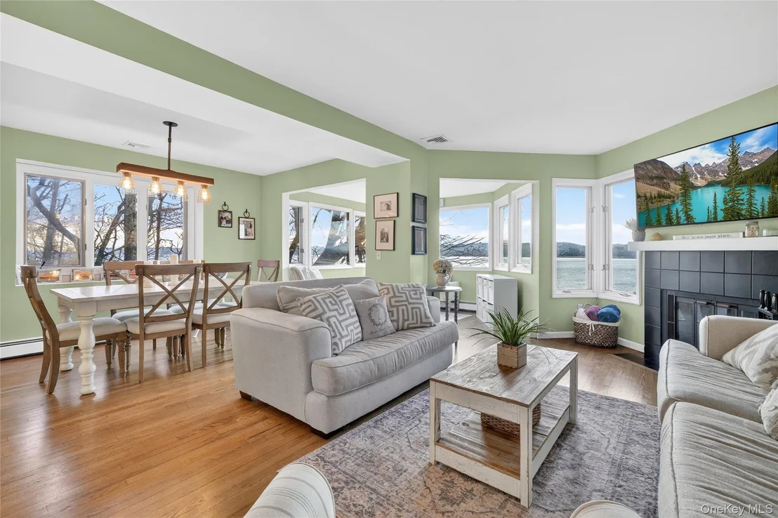 Photo of 1501 Eagle Bay Drive