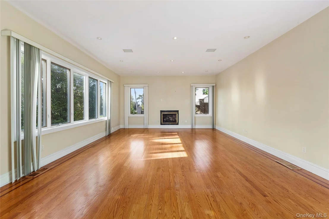 Photo of 104 Malba Drive