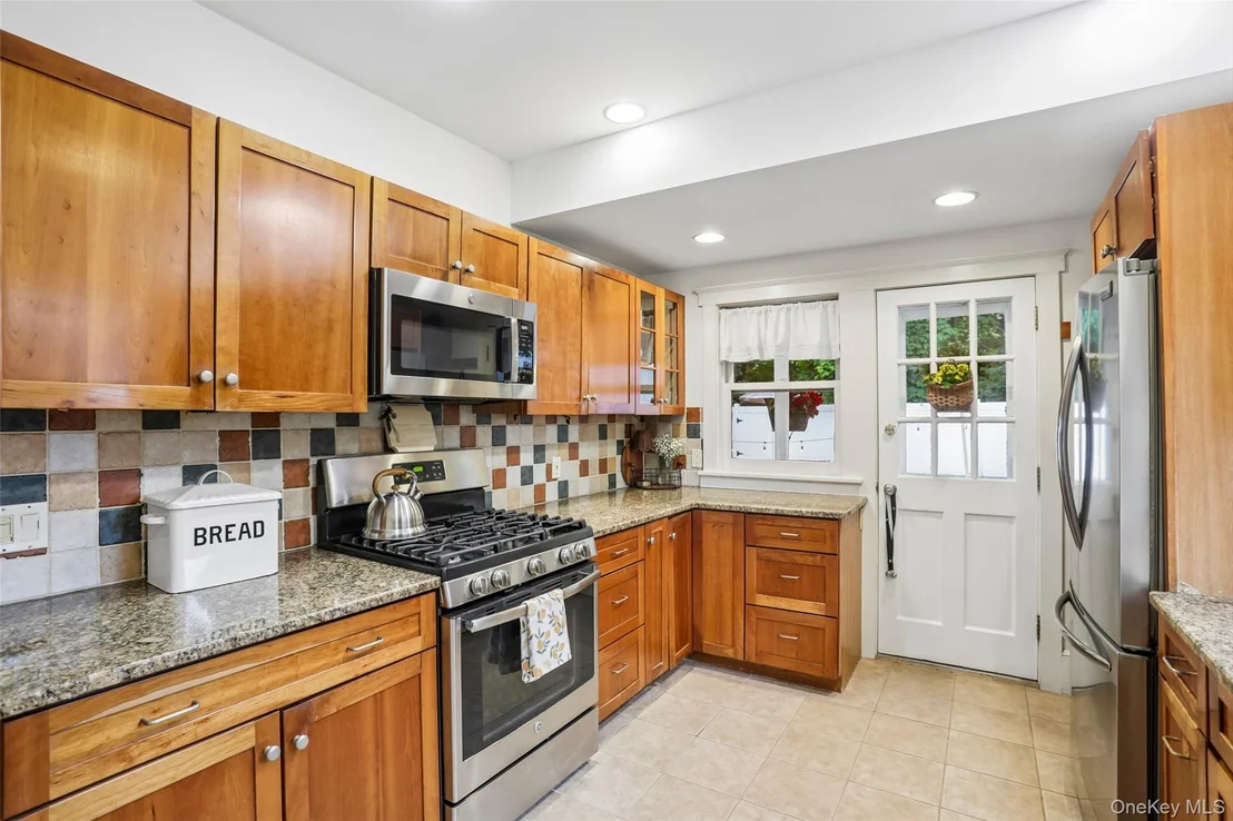 Photo of 75 Chestnut Avenue