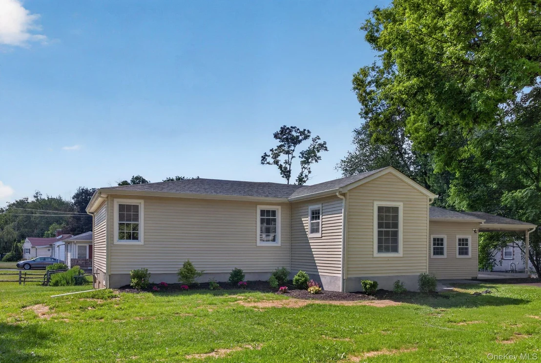 Photo of 669 Vassar Road