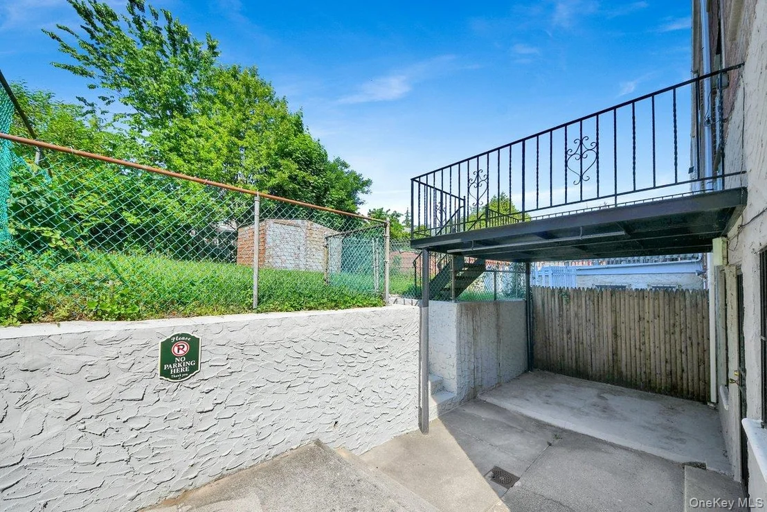 Photo of 561 Logan Avenue