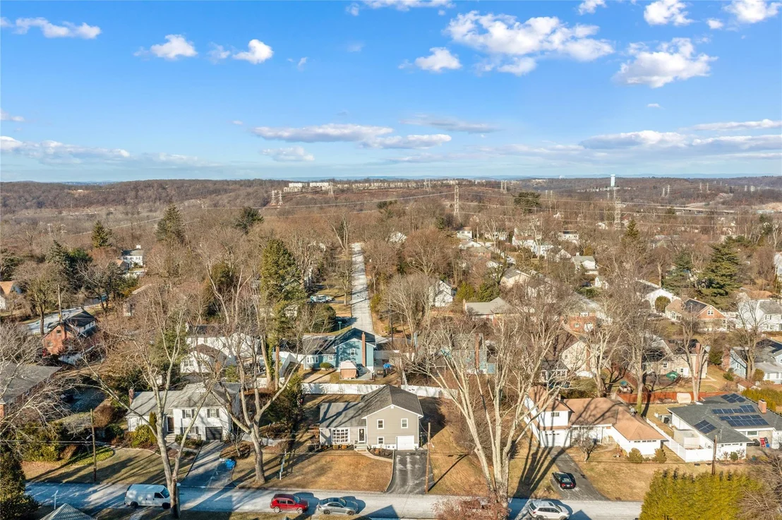 Photo of 40 Barnwell Drive