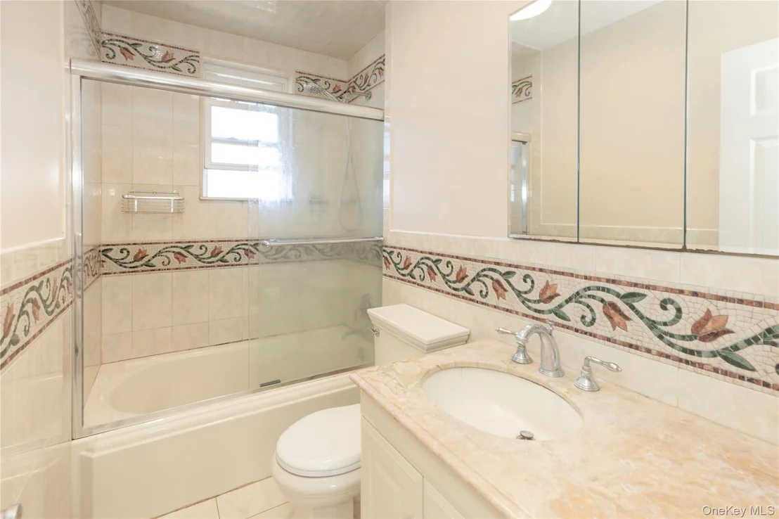 Photo of 223 Ditmars Street