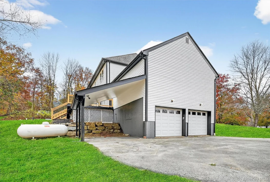 Photo of 33 Crystal Farm Road