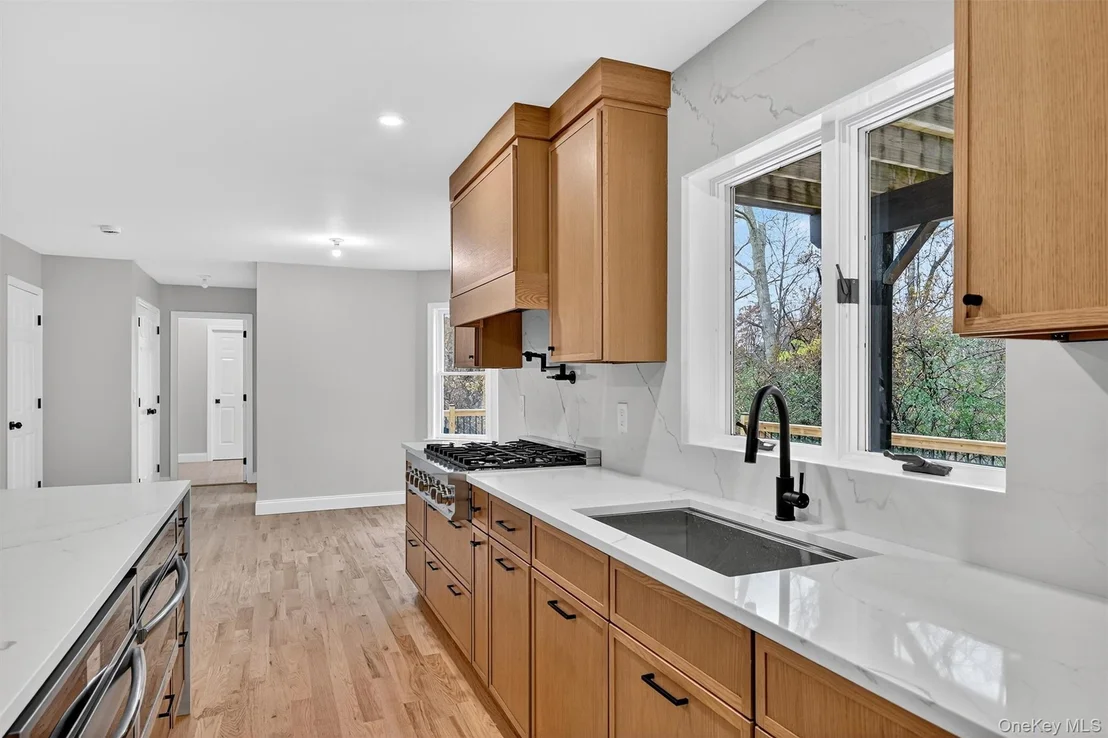 Photo of 33 Crystal Farm Road