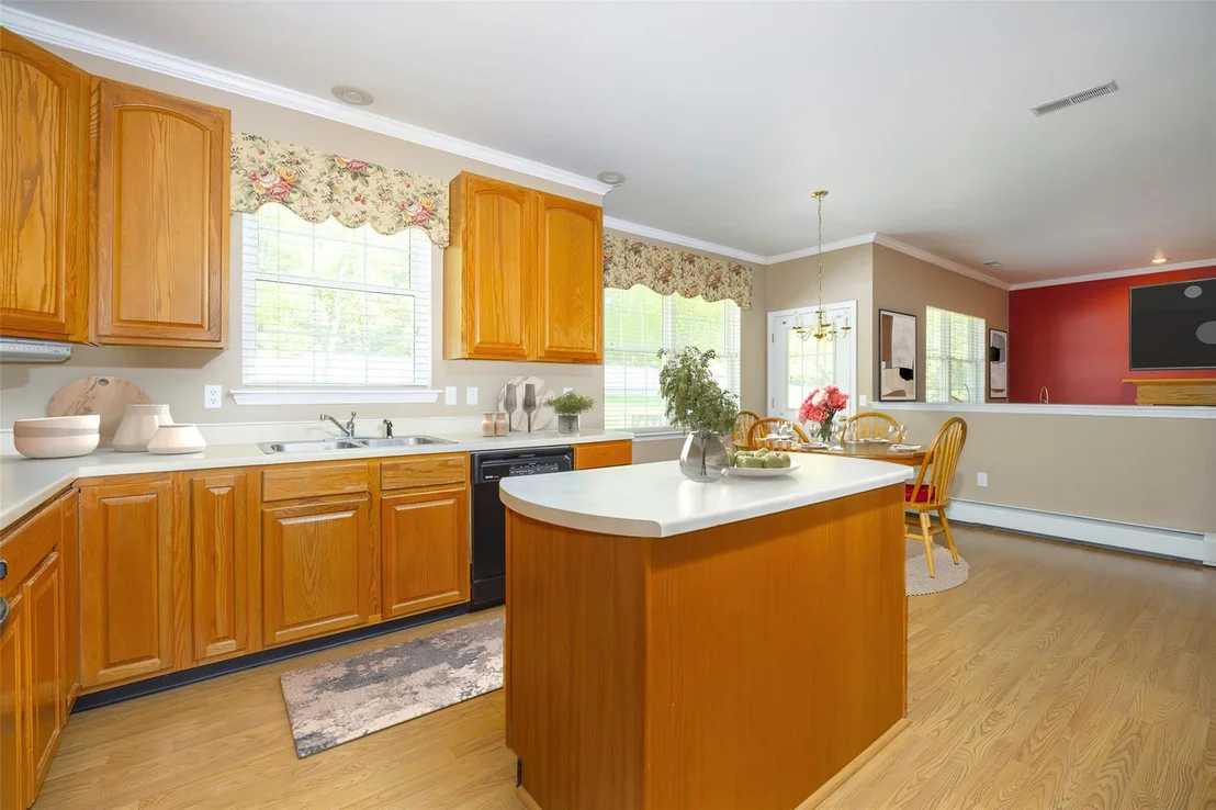 Photo of 7 Coachlight Drive
