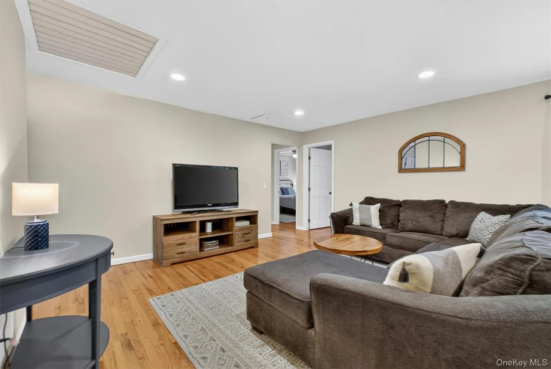Photo of 7 Ridgewood Terrace