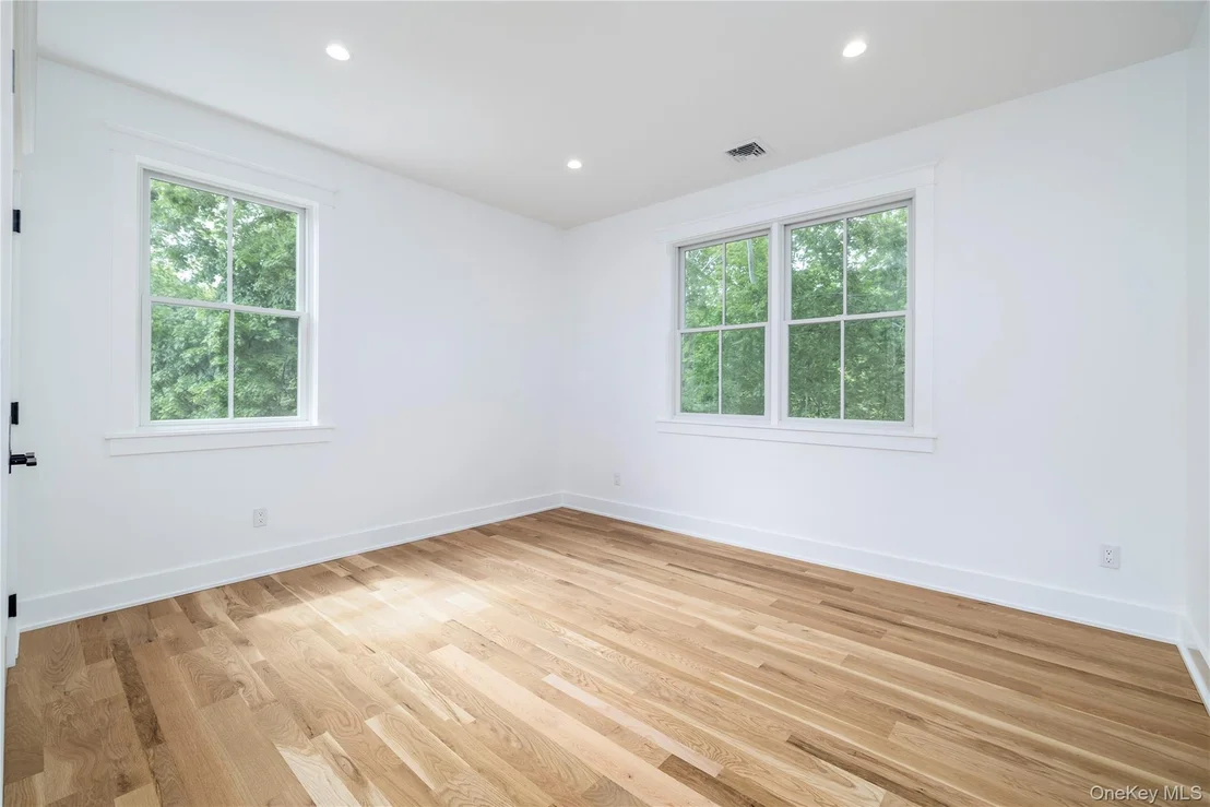 Photo of 480 Ackerly Pond Lane
