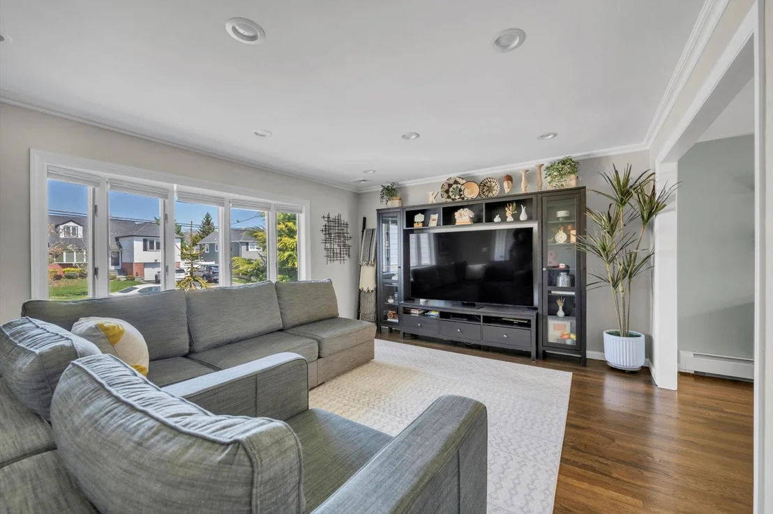 Photo of 47 Parkview Circle