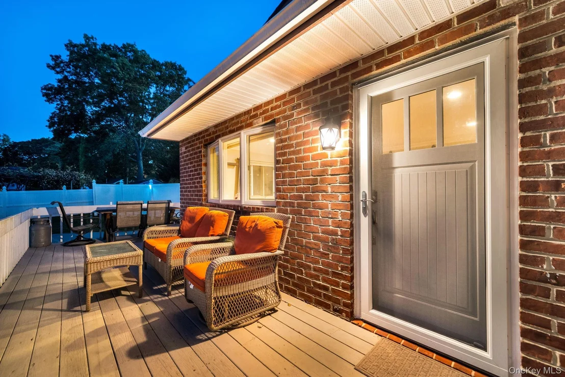 Photo of 629 East Drive