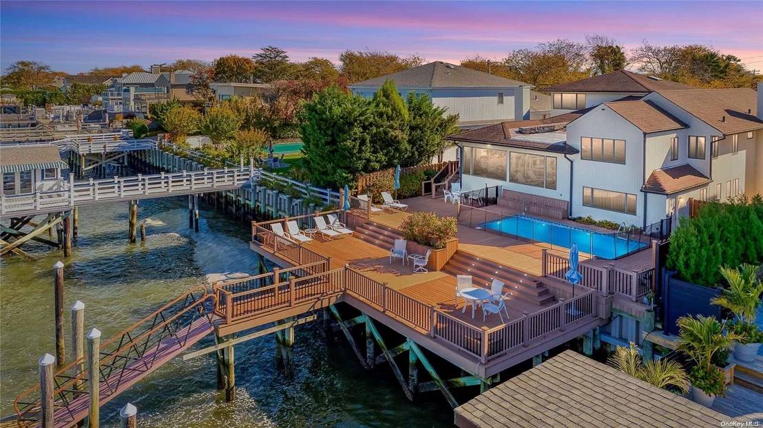 Photo of 1764 Bay Boulevard