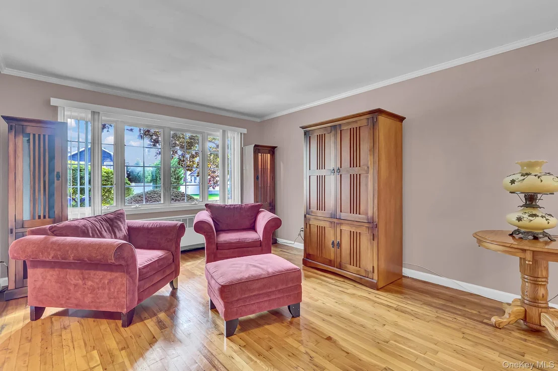 Photo of 948 Simon Place