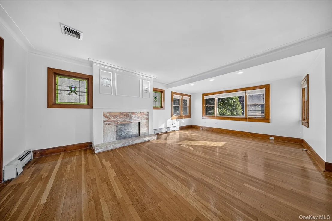 Photo of 46-19 Iris Lane