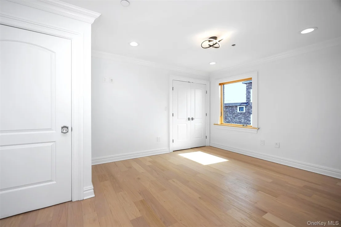 Photo of 10-42 Utopia Parkway