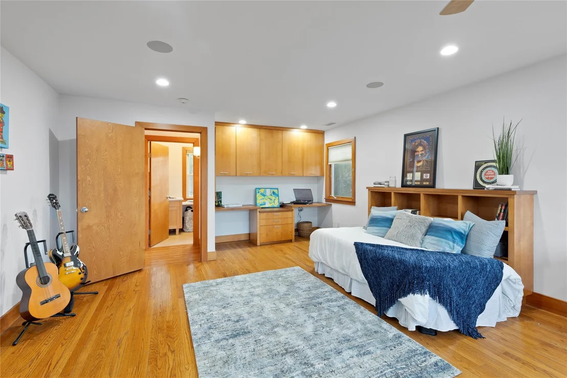 Photo of 44 Riverview Road