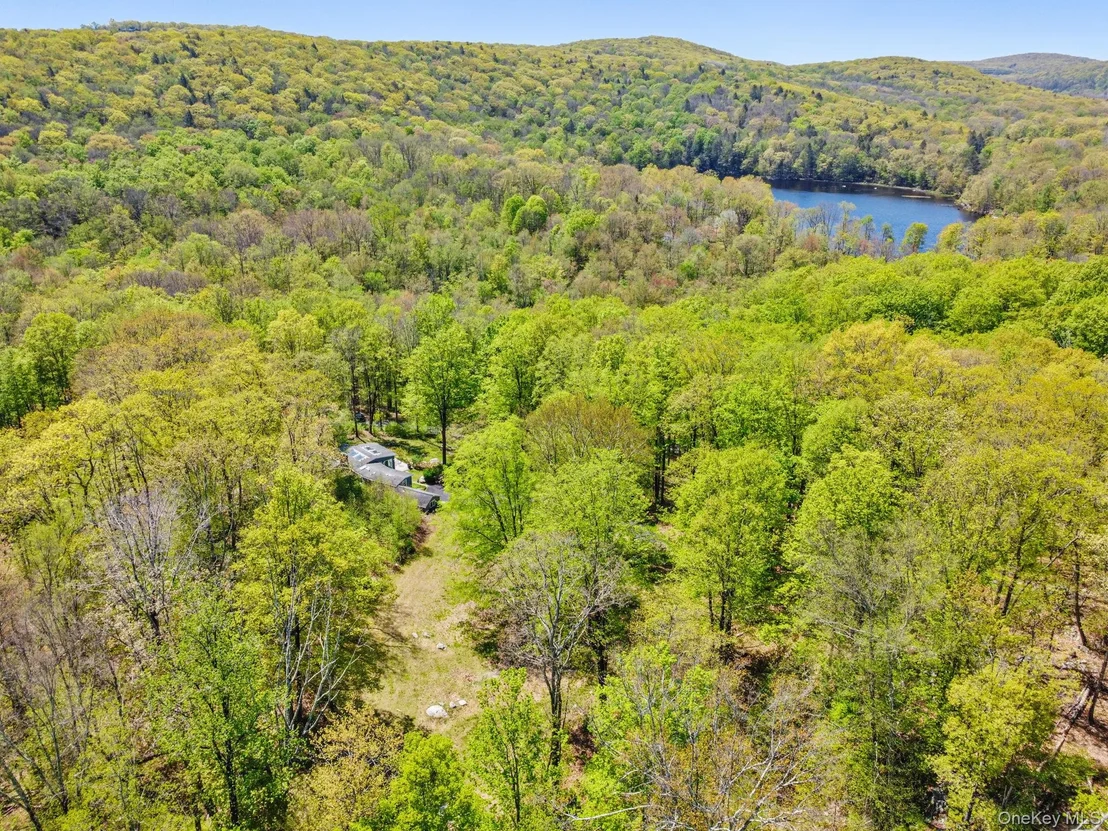 Photo of 44 Tompkins Road