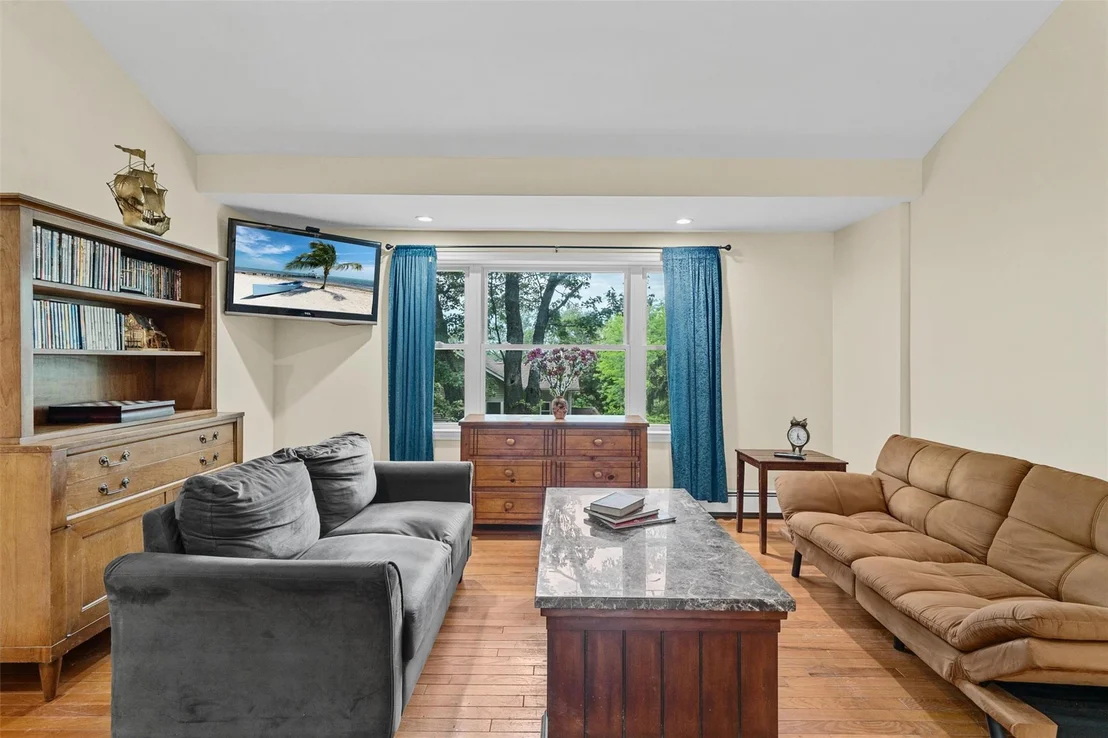 Photo of 22 Claremont Trail