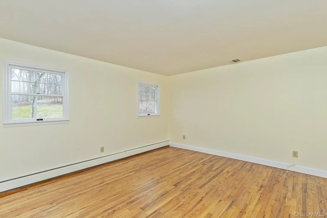 Photo of 451 River Road