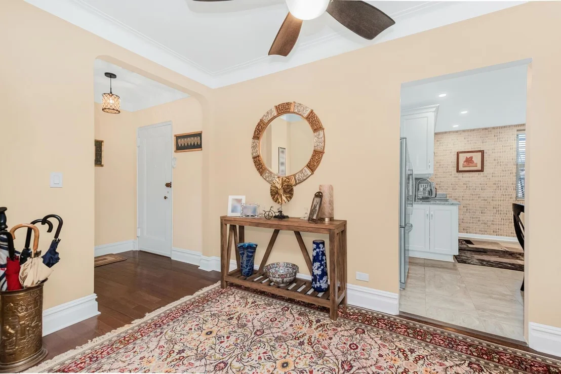 Photo of Unit 2K at 1 Bronxville Road