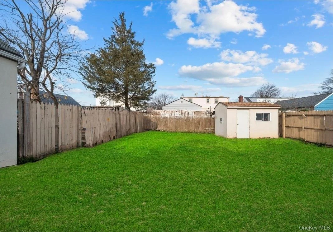 Photo of 225 Windsor Parkway