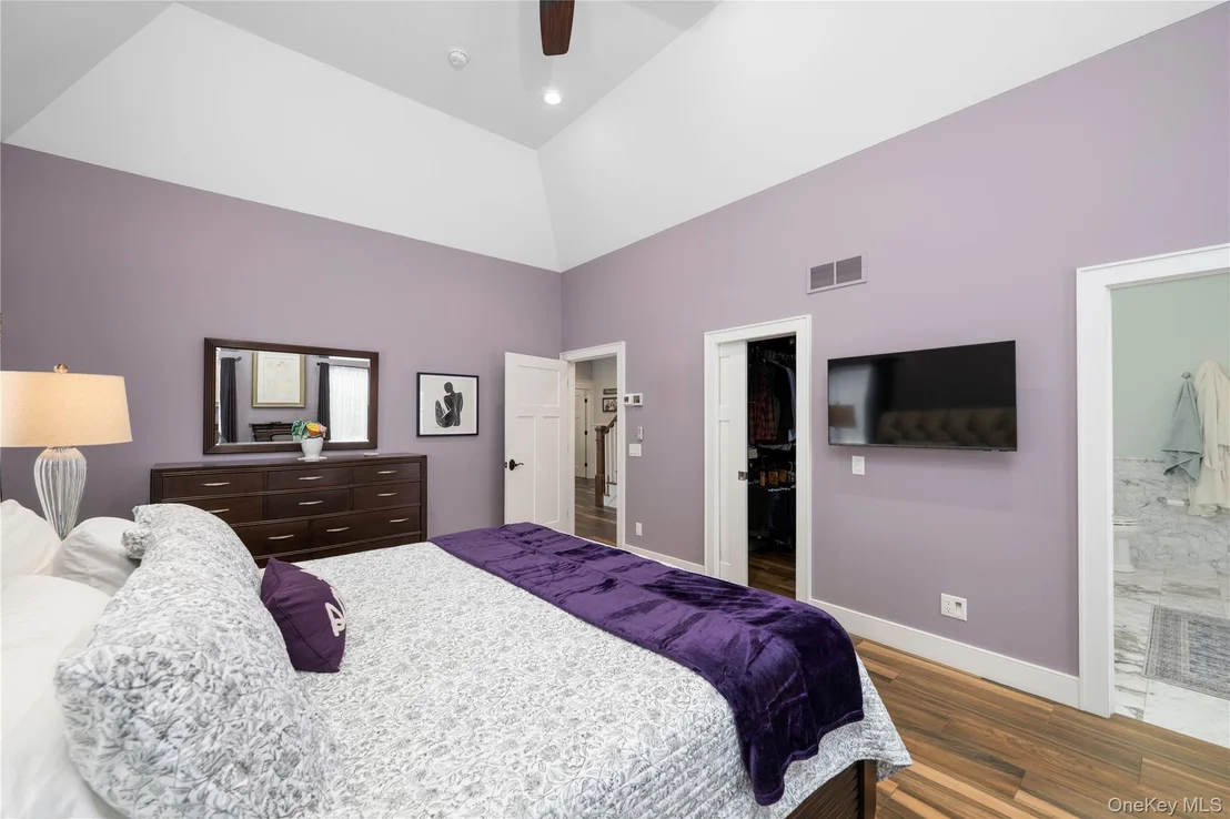 Photo of 1016 Forest Glen