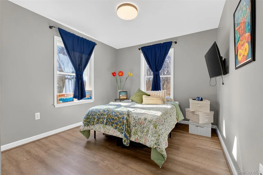 Photo of 387 Cornwall Hill Road