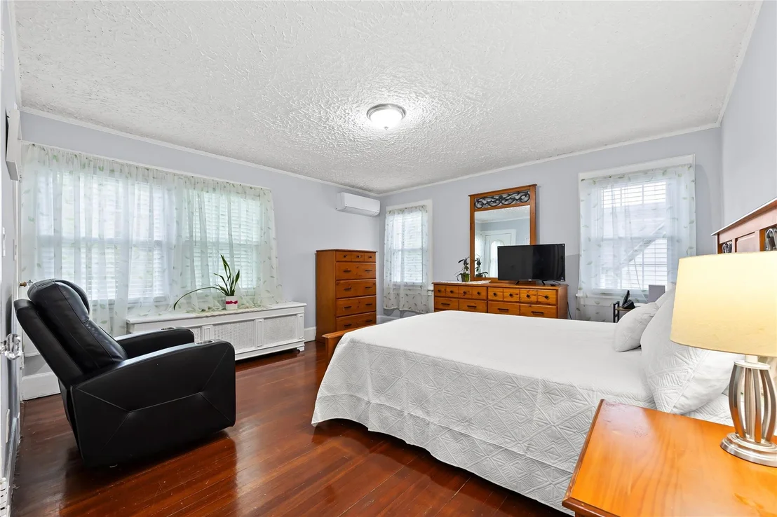 Photo of 52 Esplanade