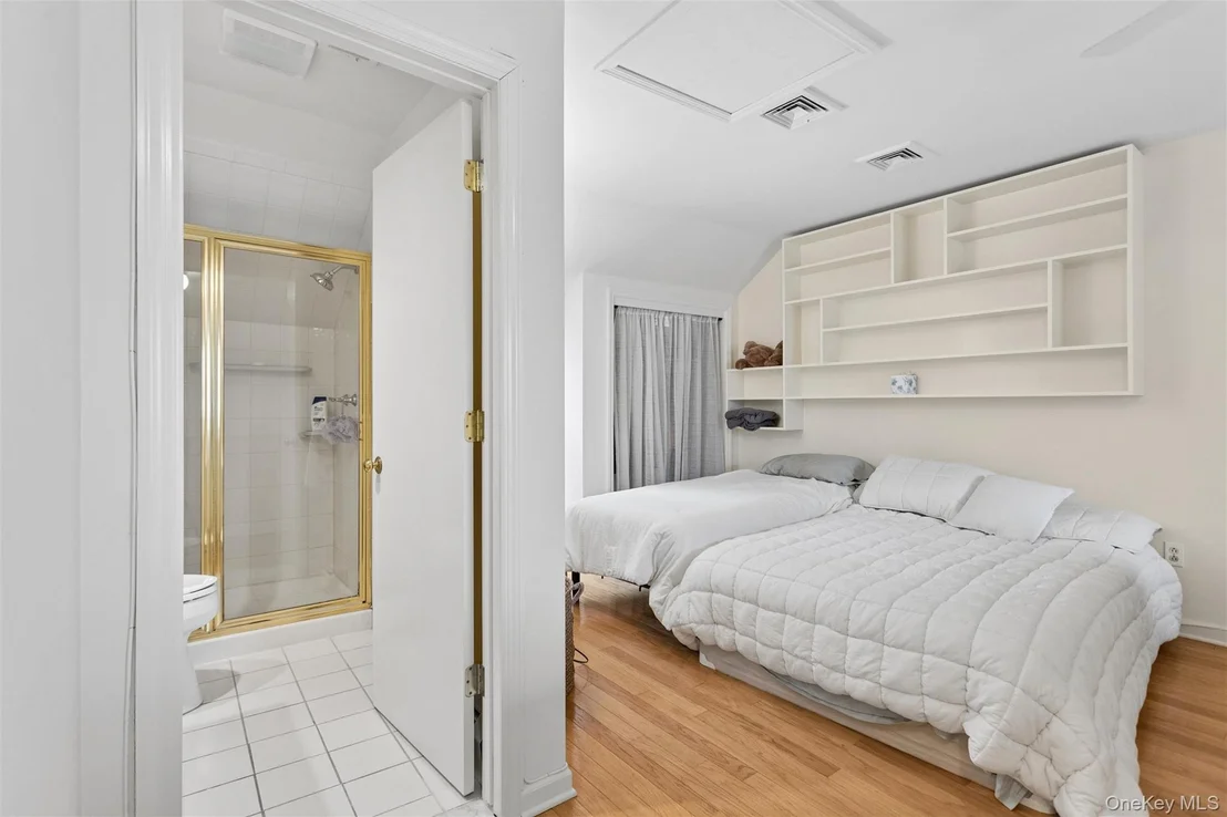 Photo of 806 Eagle Bay Drive