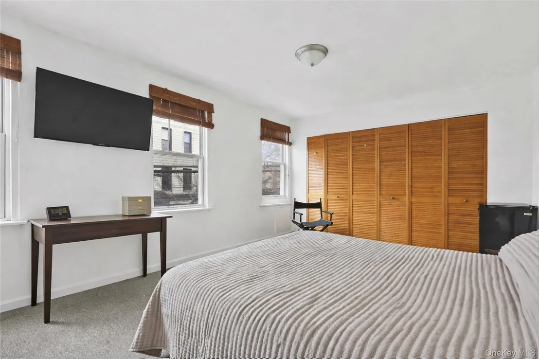 Photo of 152 Miller Avenue
