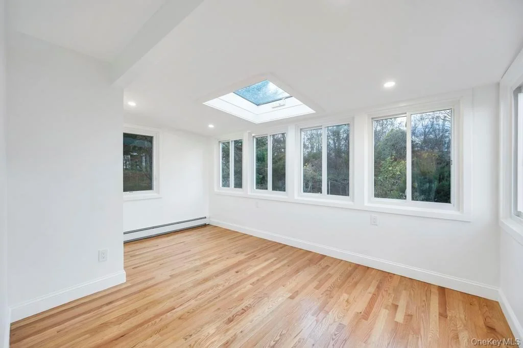 Photo of 2 Dolphin Way