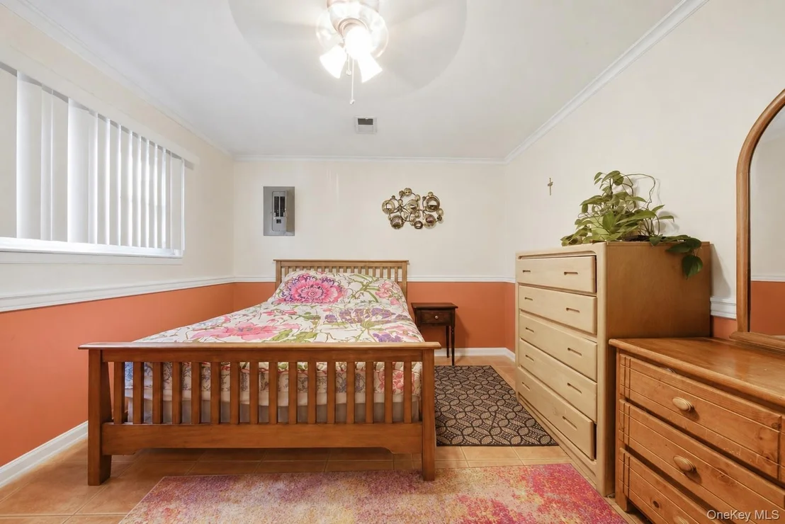 Photo of 785 Sequoia Drive