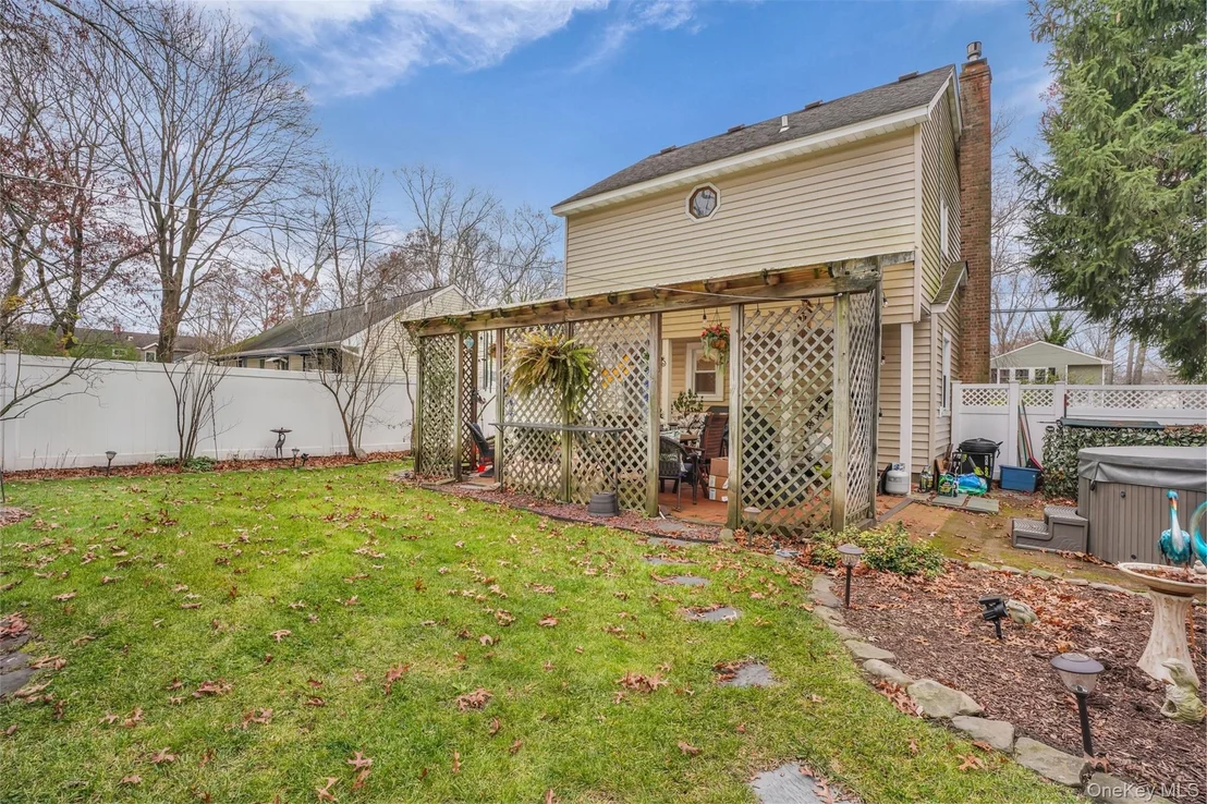 Photo of 103 Wauwepex Trail
