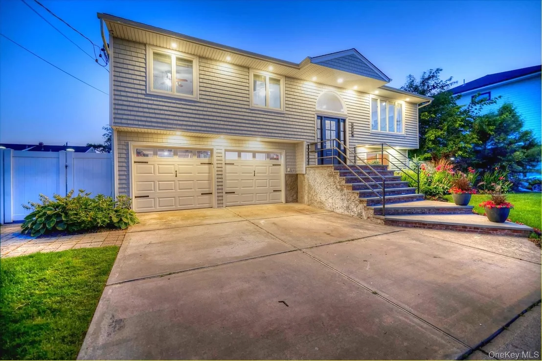 Photo of 3784 Carrel Boulevard