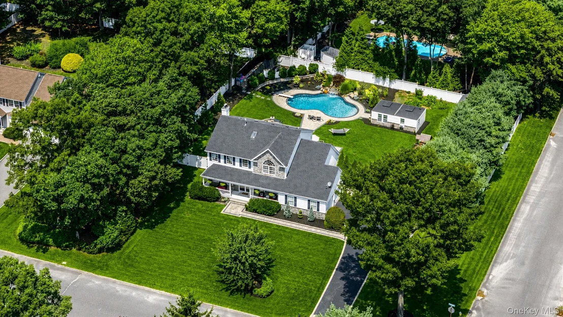 Photo of 62 Ridgefield Drive