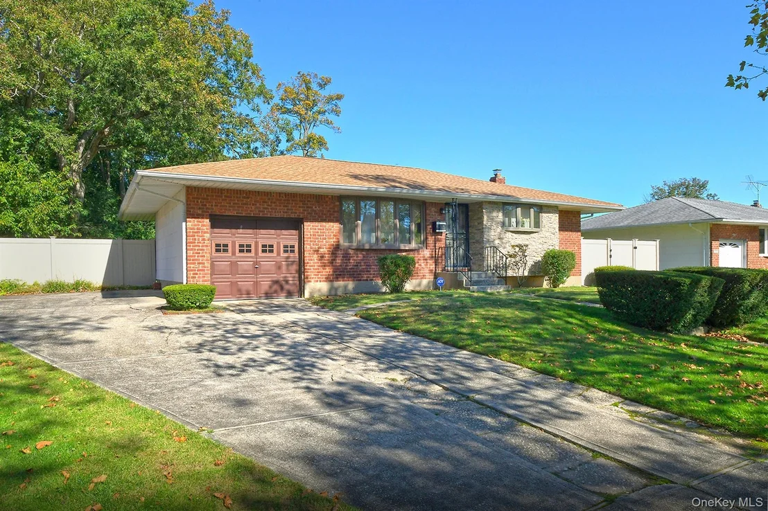 Photo of 12 Marie Crescent