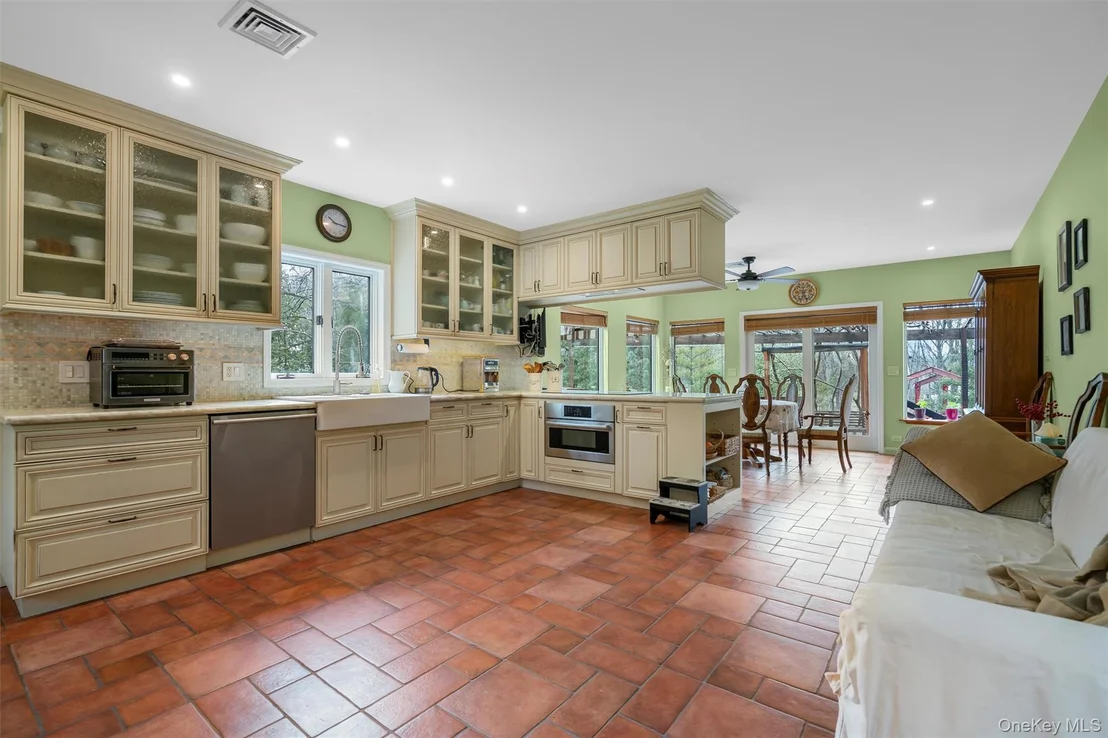 Photo of 36 Chardavoyne Road