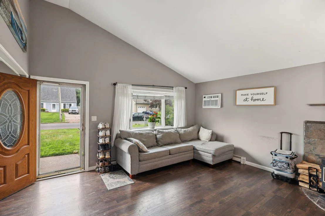 Photo of 17 Lombardy Drive