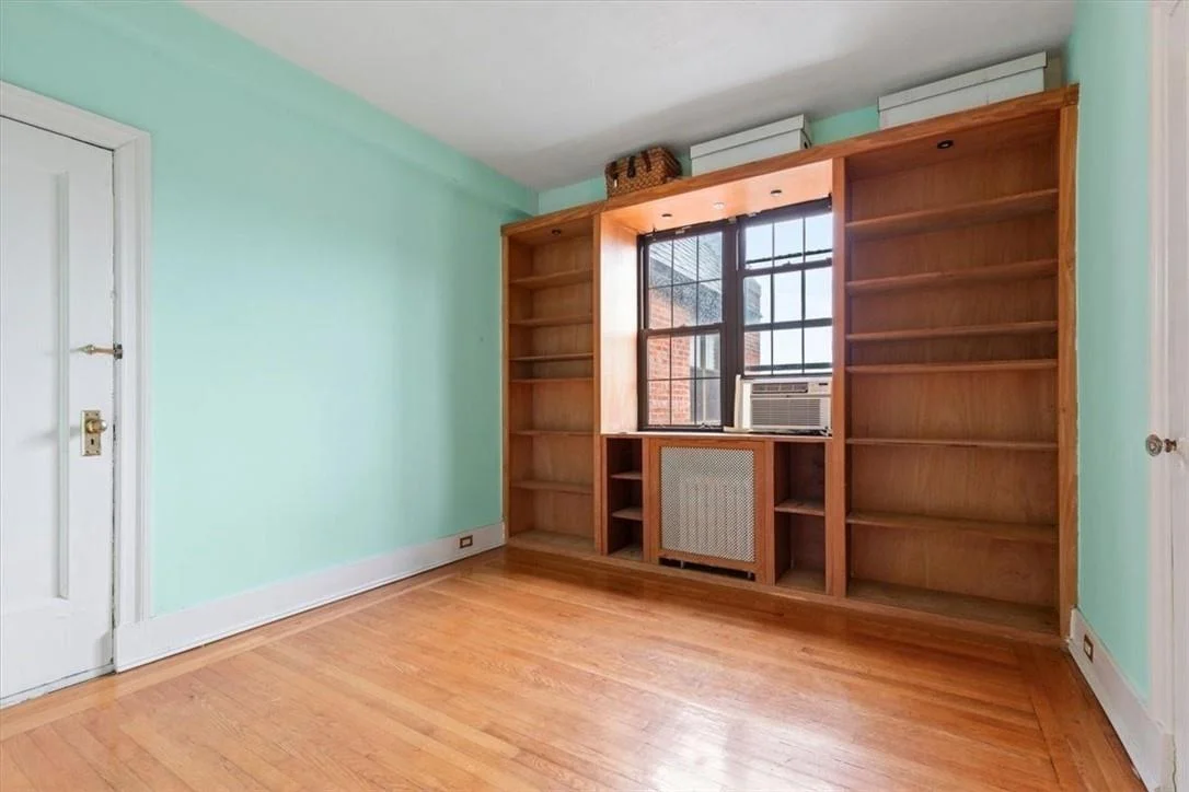 Photo of Unit 6A at 828 Bronx River Road