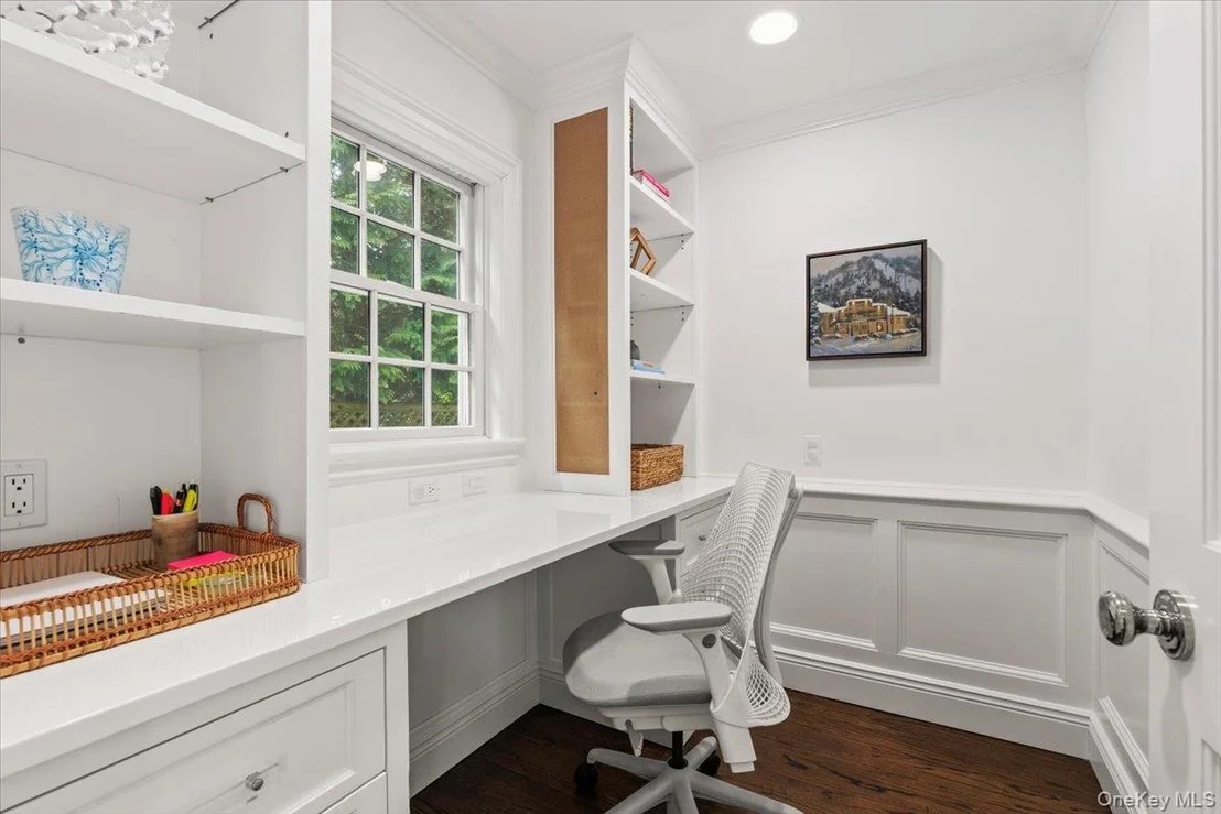Photo of 2 Cowles Avenue