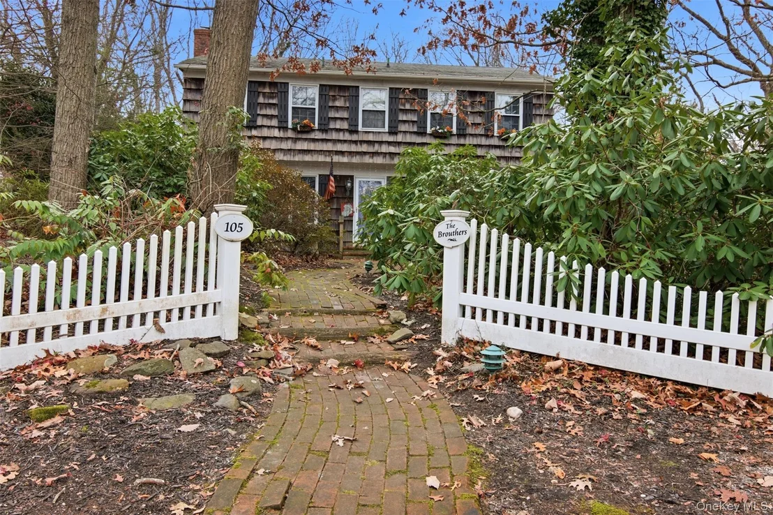 Photo of 105 Rustic Road