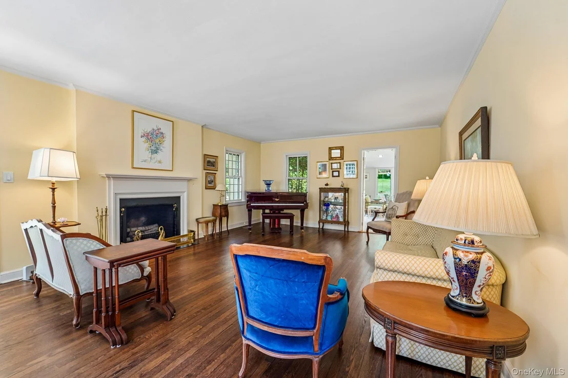 Photo of 16 Edgewood Drive