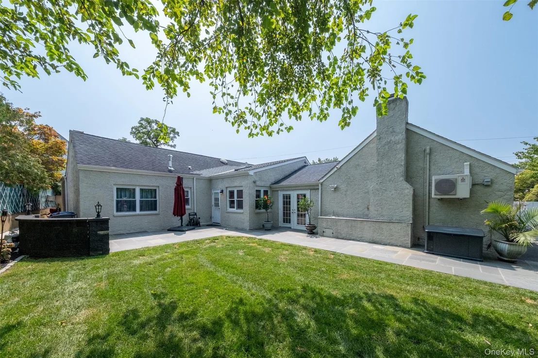 Photo of 982 Split  Rock Road