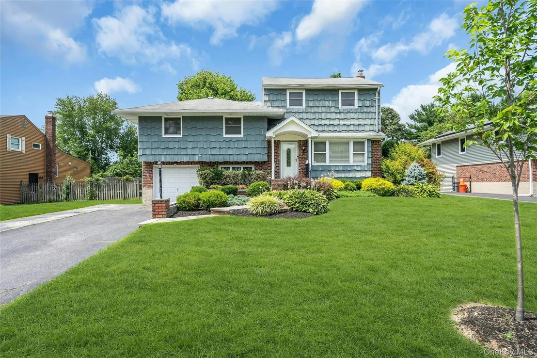 Photo of 4 Crabapple Lane