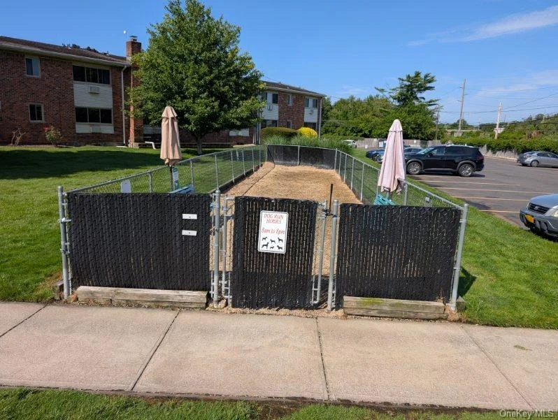Photo of Unit 7B at 2435 Union Boulevard