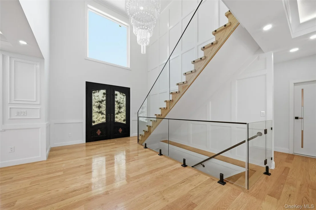 Photo of 387 Sherbourne Road
