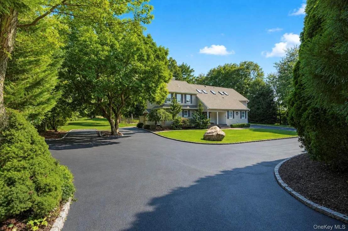 Photo of 98 Echo Avenue